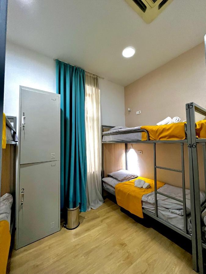 Queen Hostel Тбілісі Екстер'єр фото