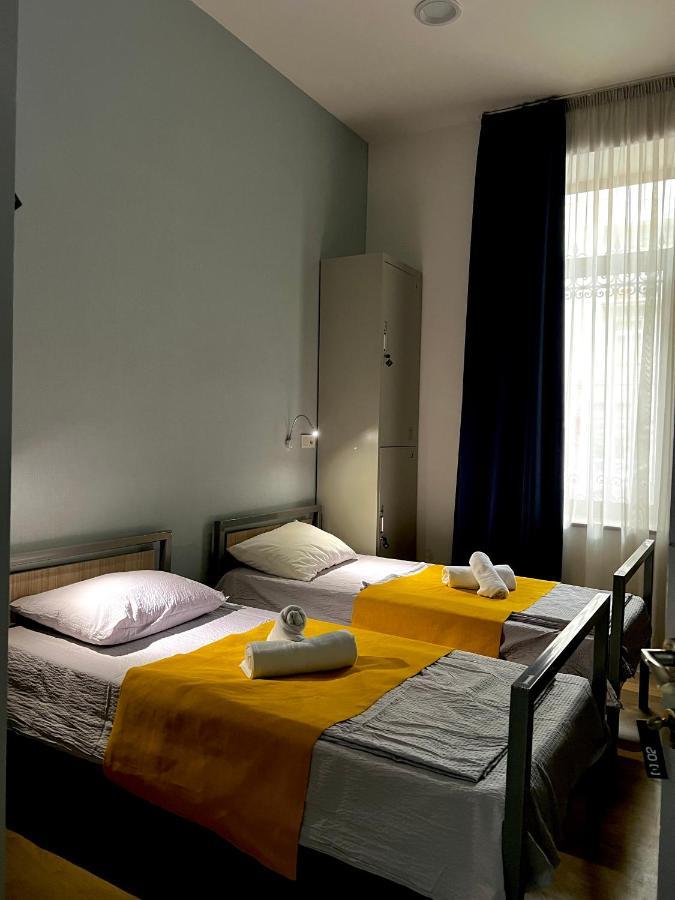 Queen Hostel Тбілісі Екстер'єр фото