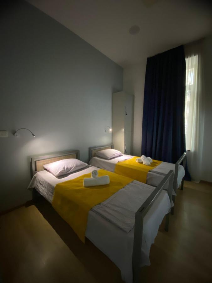 Queen Hostel Тбілісі Екстер'єр фото