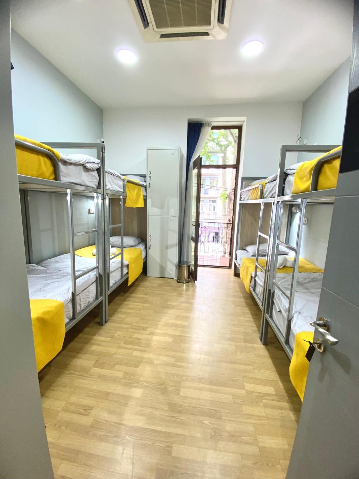 Queen Hostel Тбілісі Екстер'єр фото