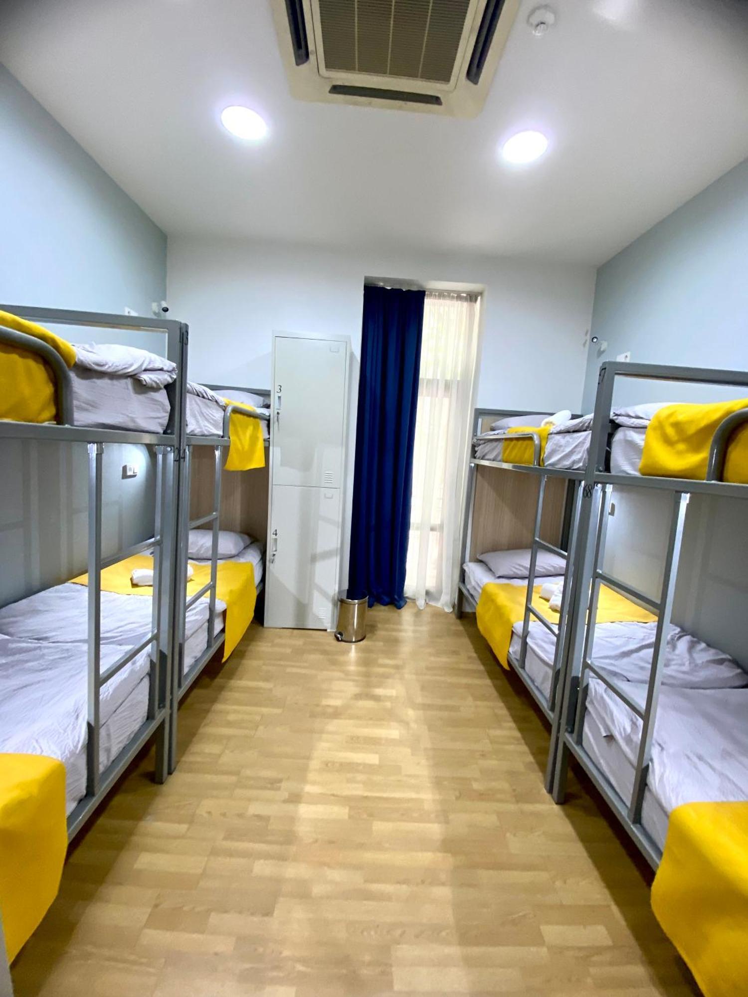 Queen Hostel Тбілісі Екстер'єр фото