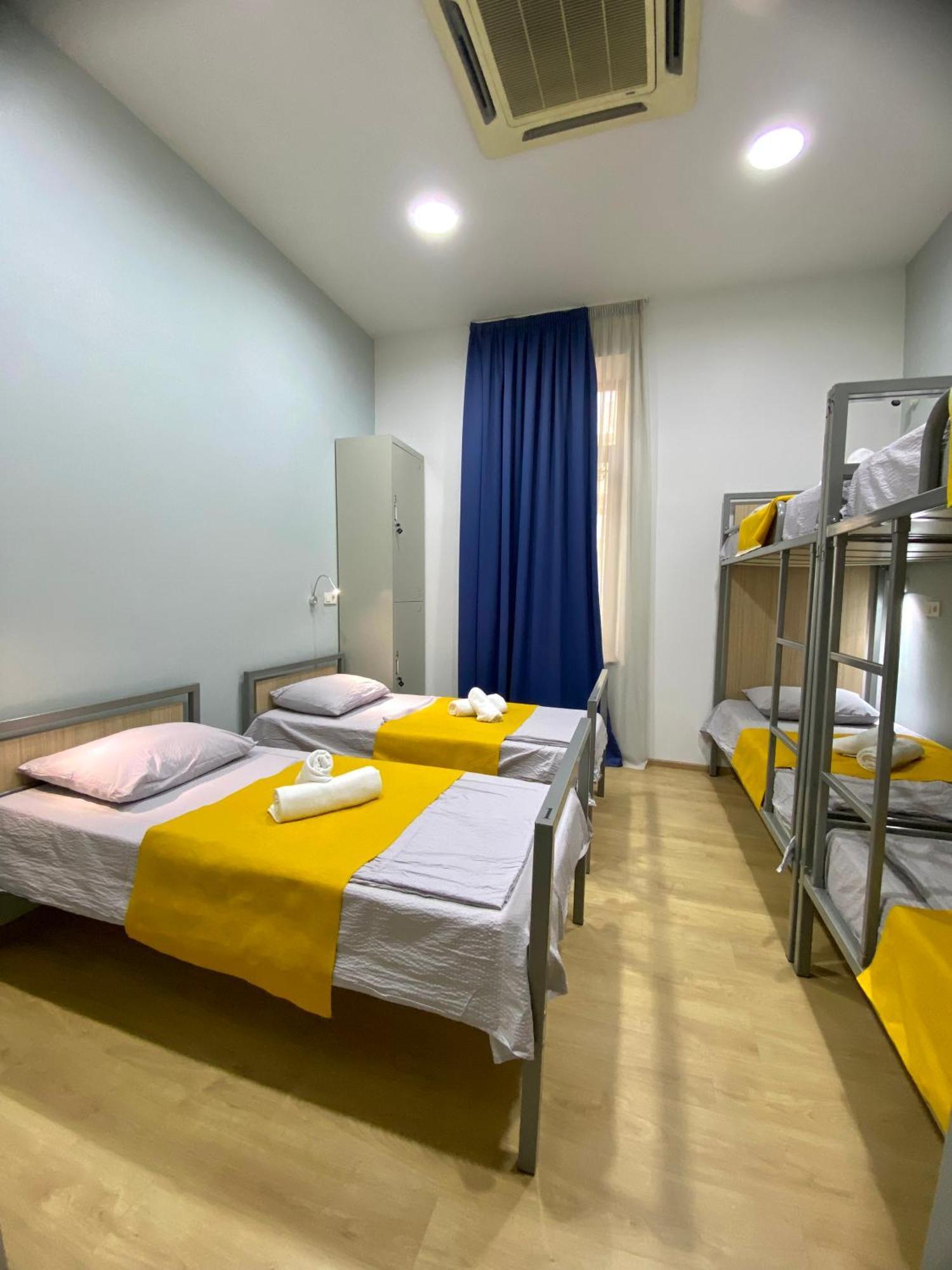 Queen Hostel Тбілісі Екстер'єр фото